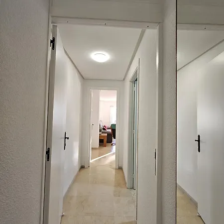 Apartment Apartamento Cuatro Caminos If *